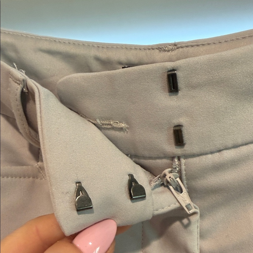 NWOT Express Cream Straight Leg Pants - Picture 6 of 8